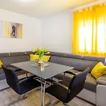 Pet Friendly Home In Pula With Wifi