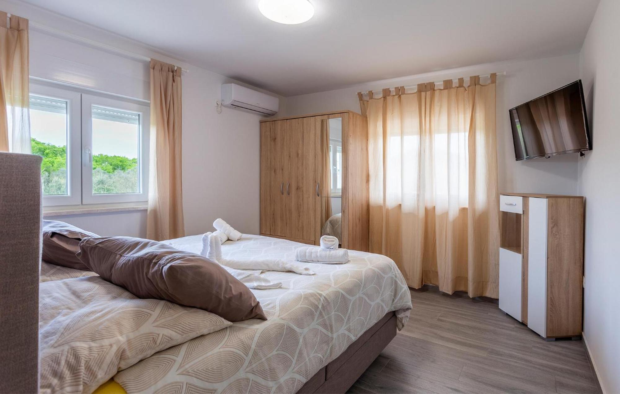 Pet Friendly In With Wifi Vikendica