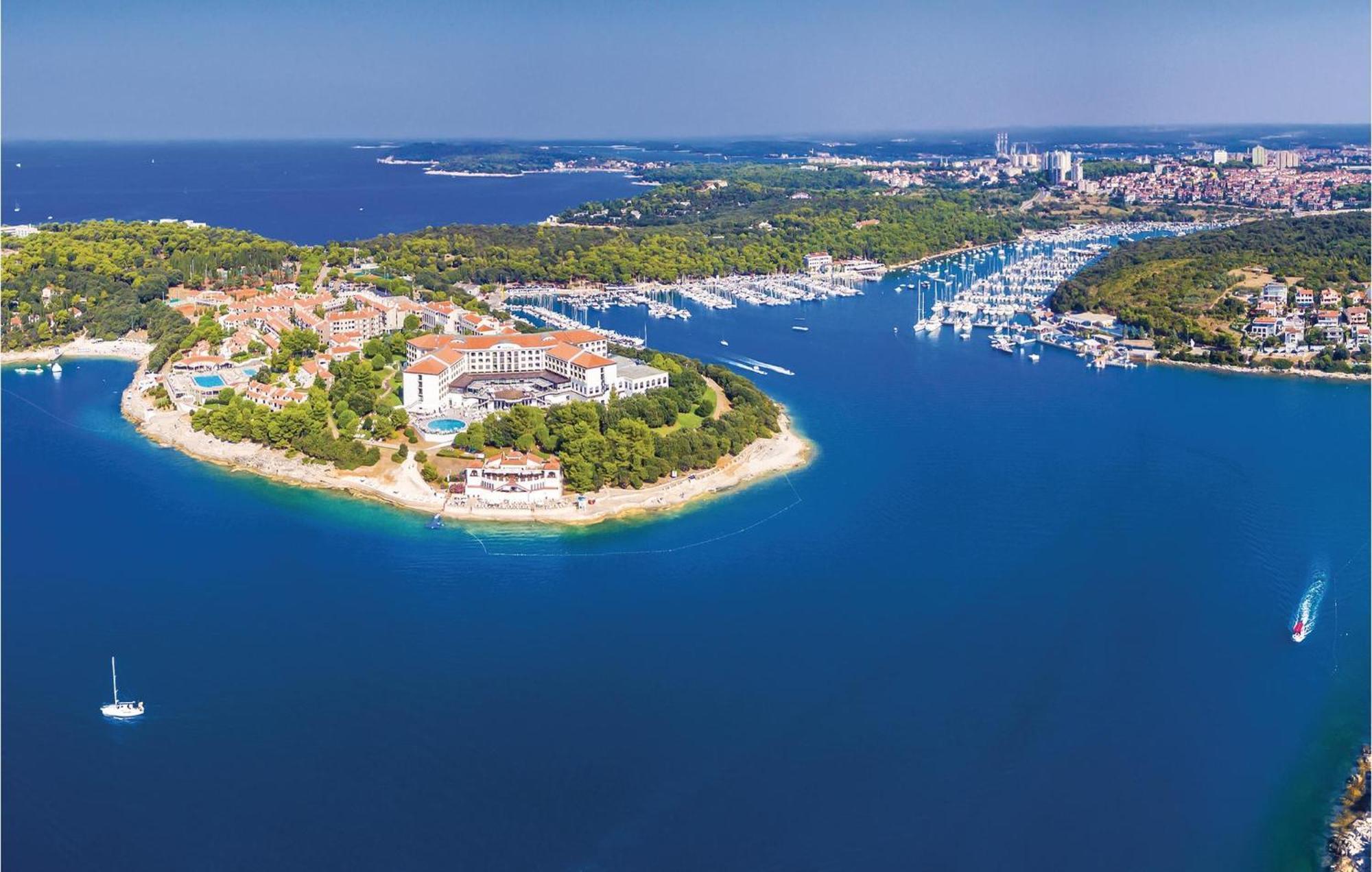 Pet Friendly In With Wifi Vikendica Pula