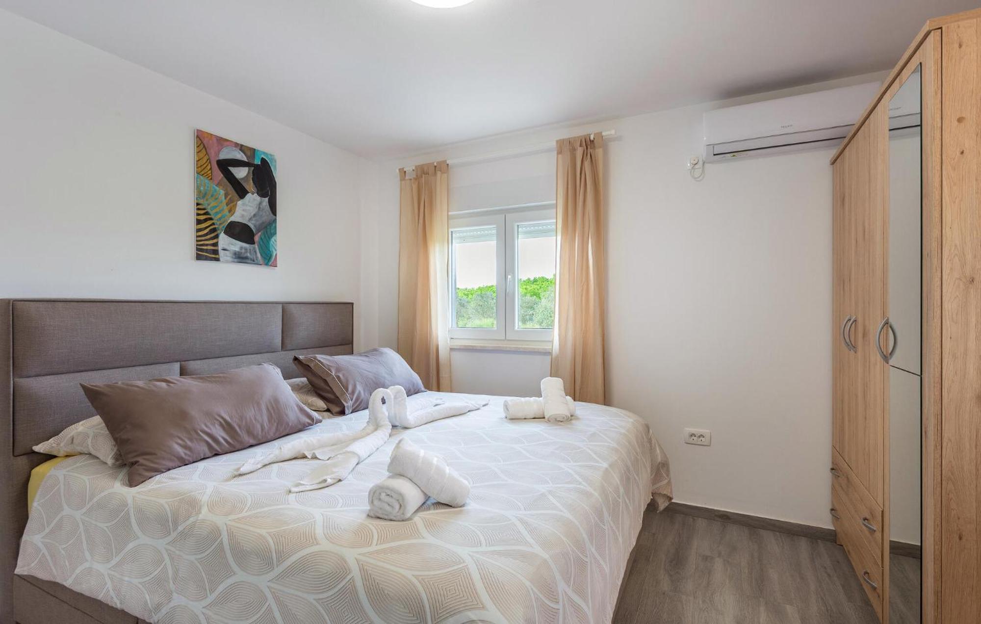 Pet Friendly In With Wifi Holiday home